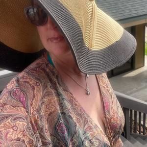 Meet your Posher, Sandra